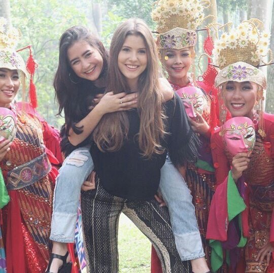 Ali Prilly Fansclub tweet media