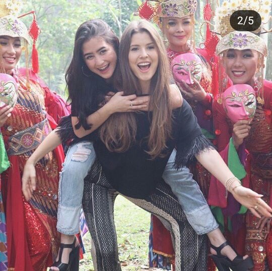 Ali Prilly Fansclub tweet media