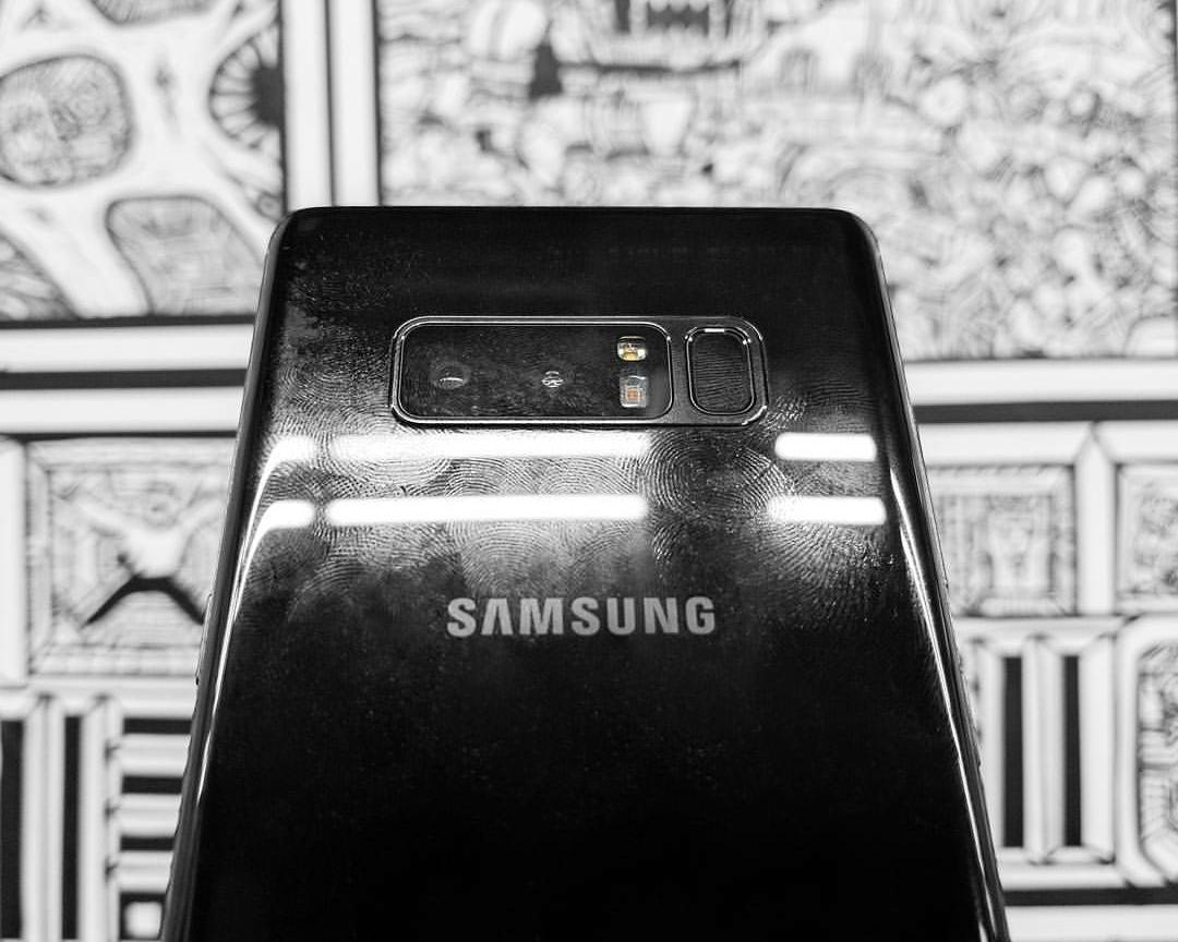 gadgetvicky's tweet photo. So whts you want to say about it??
#GalaxyNote8 #Samsung #samsunggalaxynote8 #trand @SamsungMobile #SamsungUnpacked https://t.co/3UATVtk67v