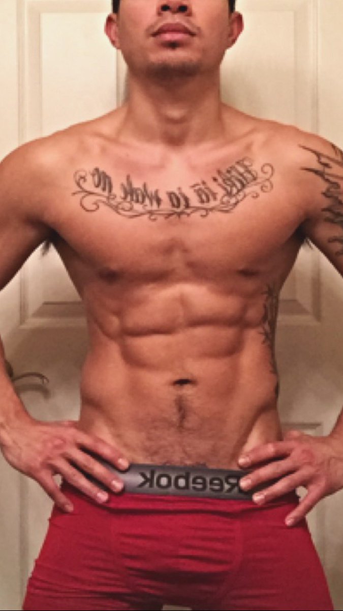 masterTJflex's tweet photo. Buy me something before messaging me.
#gayfindom #cashmaster #buymeshit https://t.co/dnx39N0yYM