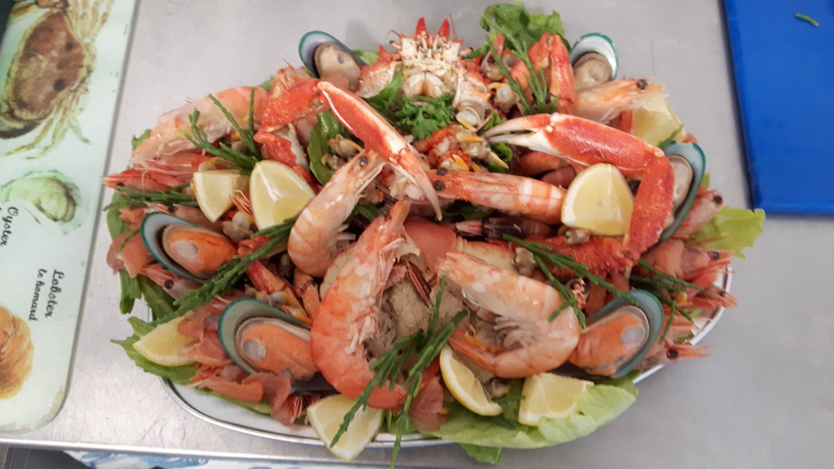 JujarJulia's tweet photo. Time to order your seafood platters for the bank holiday
Open all over the weekend @ Swanage Bay Fish https://t.co/hJK5jt2iXZ