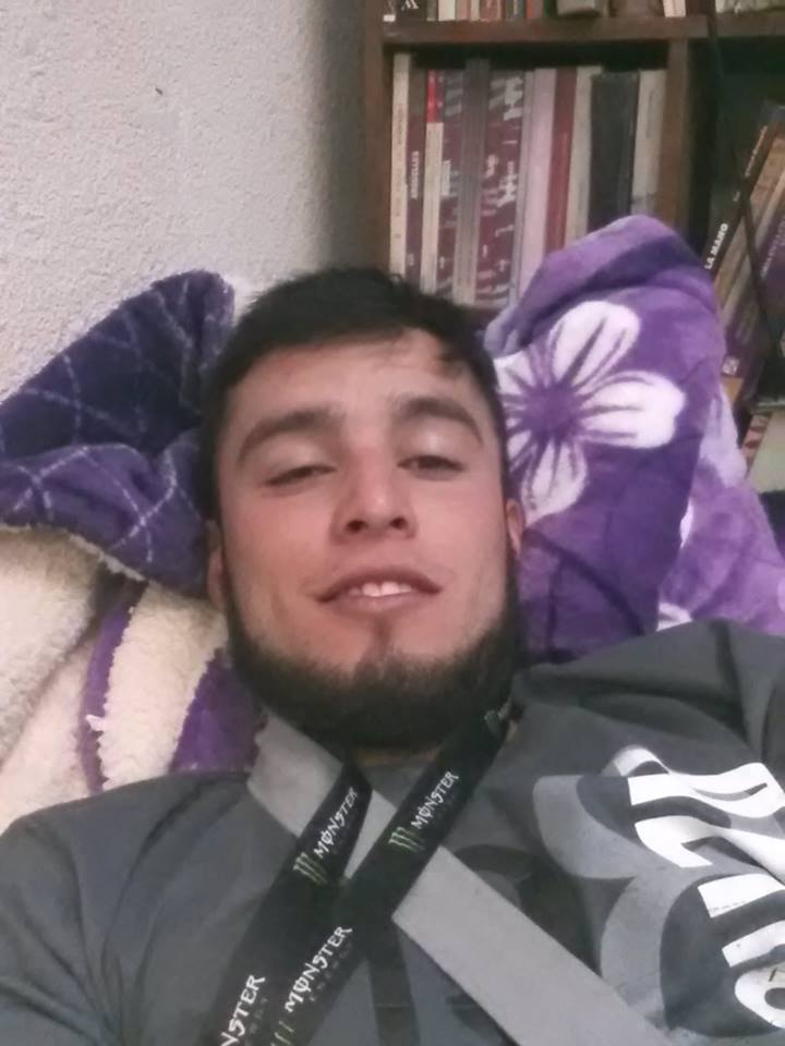crusingCDMX's tweet photo. el otro primo del hetero sabroso si es de familia heteros calientes https://t.co/b3jjiV8F67
