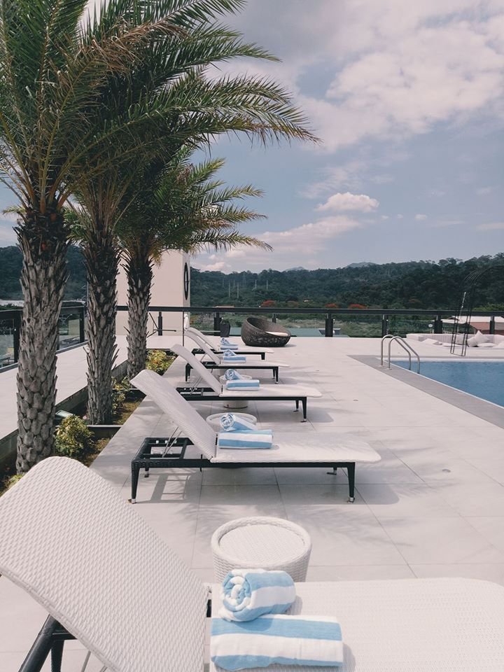 PanoramicTrip's tweet photo. Enjoy #FridayFeeling with your #friends only here at @lecharmesuites! #TGIF #travels #photography #weekend #relax #chill #hotel #ecommerce https://t.co/niBVvMJO8R