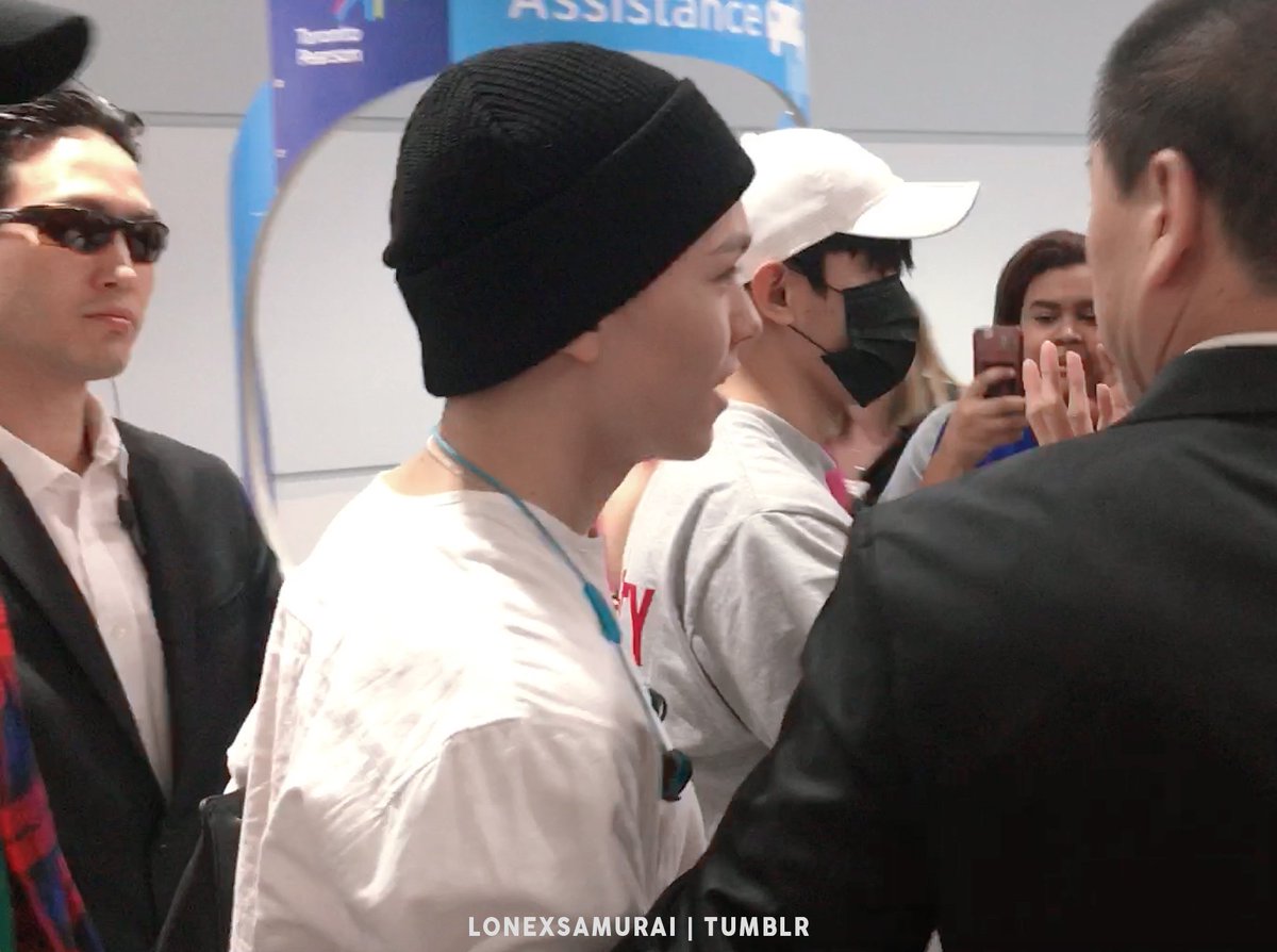 ai93__'s tweet photo. 170824 #SEVENTEEN in Toronto (YYZ) Arrivals #세븐틴 #버논 #VERNON https://t.co/HaYPYUkab8