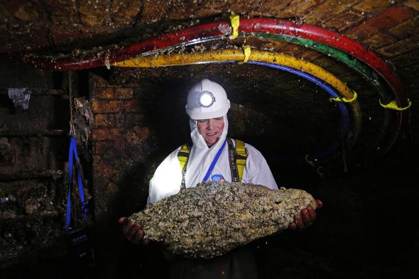 MikeQuinnASL's tweet photo. Huge Blobs of Fat and Trash Are Filling the World’s #Sewers https://t.co/Al47zmmZmc #drainage #sewerage #asl https://t.co/WJl7Ioi3IX