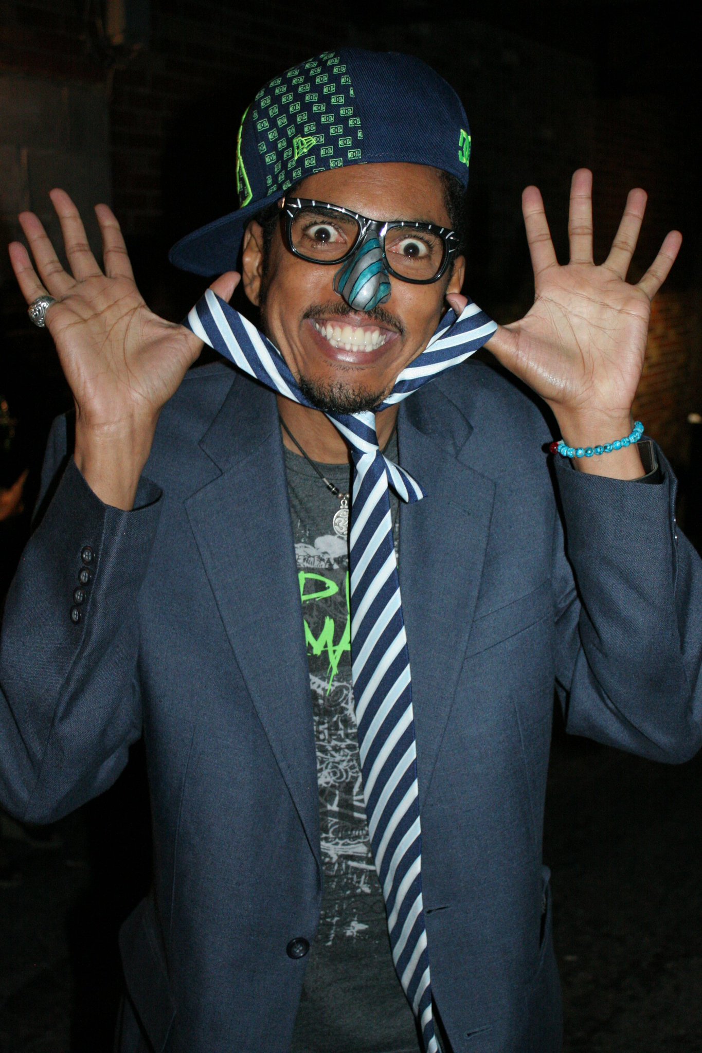 Happy Birthday to Shock G aka Humpty Hump who turns 54 today! 