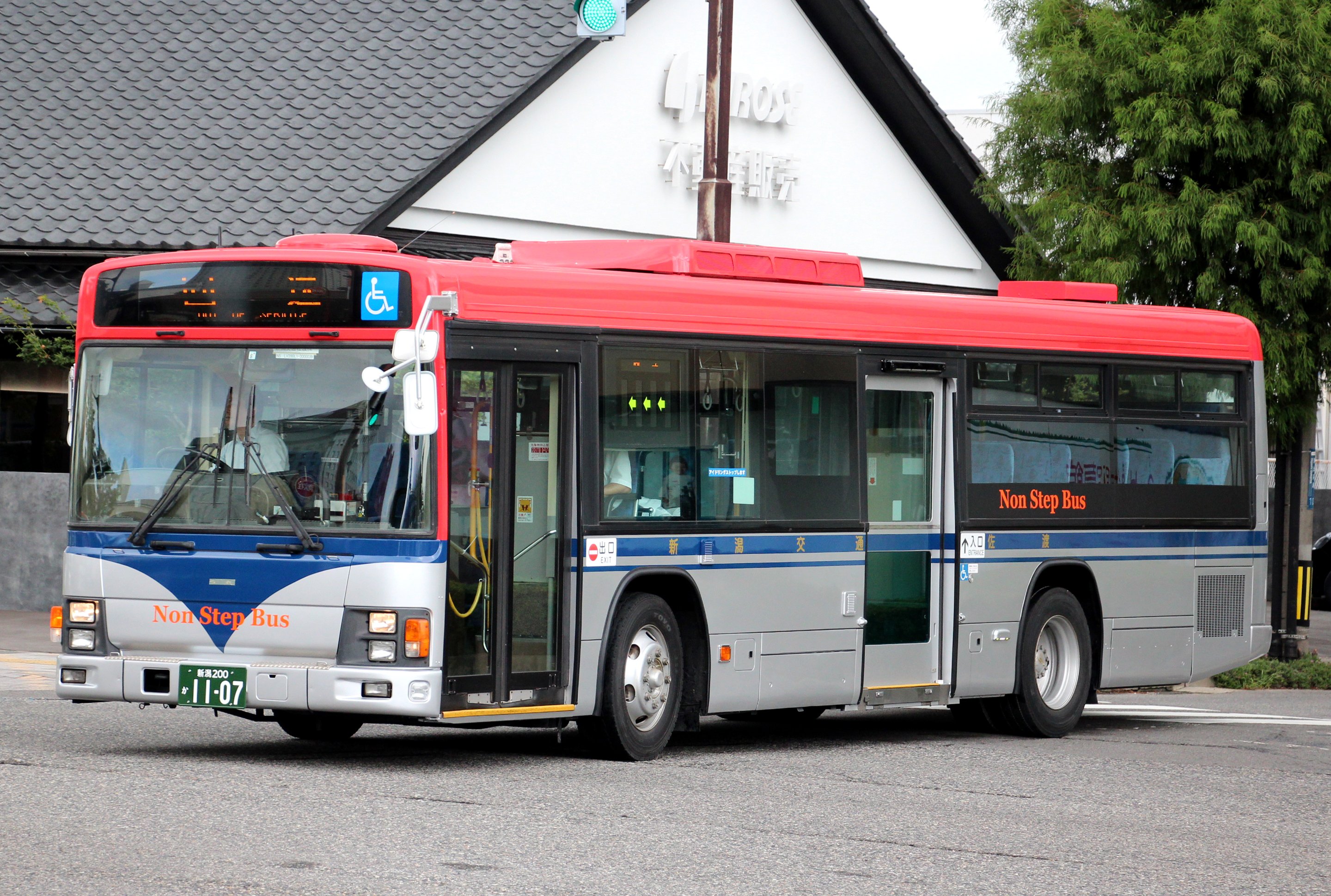 新潟交通車輌ギャラリー (日産ディーゼル)