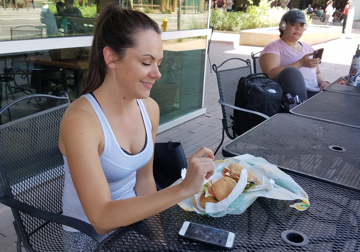 urvashi_manral's tweet photo. Bridget Mason, binges the “$6 turkey sandwich” at Subway everyday! #livetoeat #favoriteeatingspot #cronkite502 🥙 https://t.co/E7c52saM5D