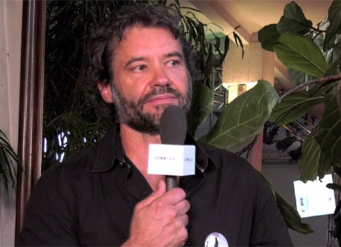 BePolar3's tweet photo. Auteur de #polar primé, #FranckBouysse évoque #GLAISE qui sort le 7/09 chez La manufacture de livres ! https://t.co/62Gt3qAUd4 #BePolarTV https://t.co/8StxbCmP5c