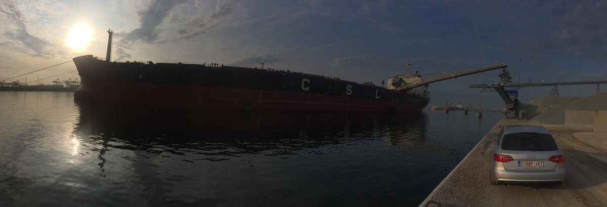 frankdelie1's tweet photo. Another day at @PortofAntwerp ; #cslargosy discharging stones @ Antwerp stone terminal acc @GranietImport #dynamicportagencies https://t.co/gVWLKCIBJ5