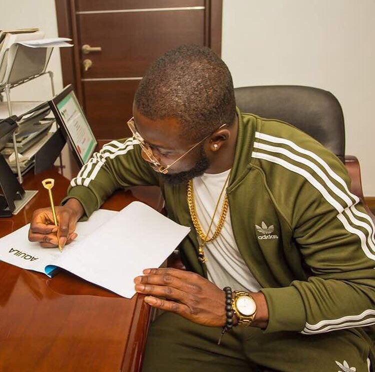 WizardDannex's tweet photo. #WelcomeToAquilaRecordsBeezy @ShinaPeller Welcomes his newest soldier to the Army! @Beezy_official https://t.co/WQ3VttAYBy