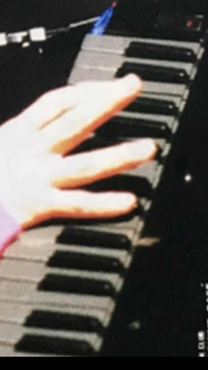 mind_control_4's tweet photo. 〜歴代mindcontrol's研究レポ〜
3号機(ブラック)には、フェルトが無いの⁉️(・・?)
肩越しに誘う視線からみつく🎵
1号機、2号機、4・5号機にはあるのに...
#TMタッチ
#小室みつ子 さん
#mindcontrol
#timemachinecafe https://t.co/3oga7qjrb5