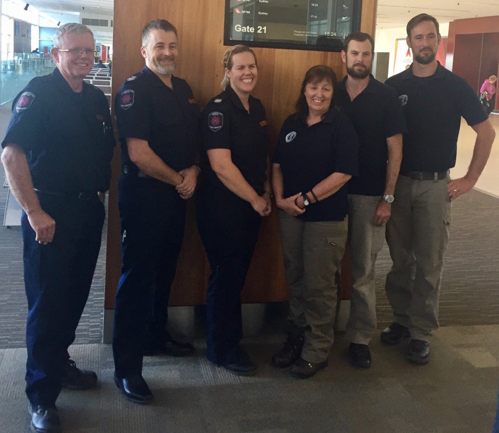 envirosanews's tweet photo. CFS and DEWNR firefighters returning from helping fight fires in British Columbia, #Canada #BCfires
@CFSAlerts https://t.co/oAweuYLzyf
