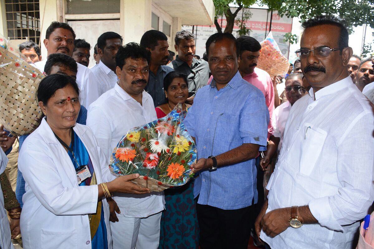 DamoderKoleti's tweet photo. భువనగిరి హోమియో అసుపత్రి శంకుస్థాపన https://t.co/17V4RfxsPK