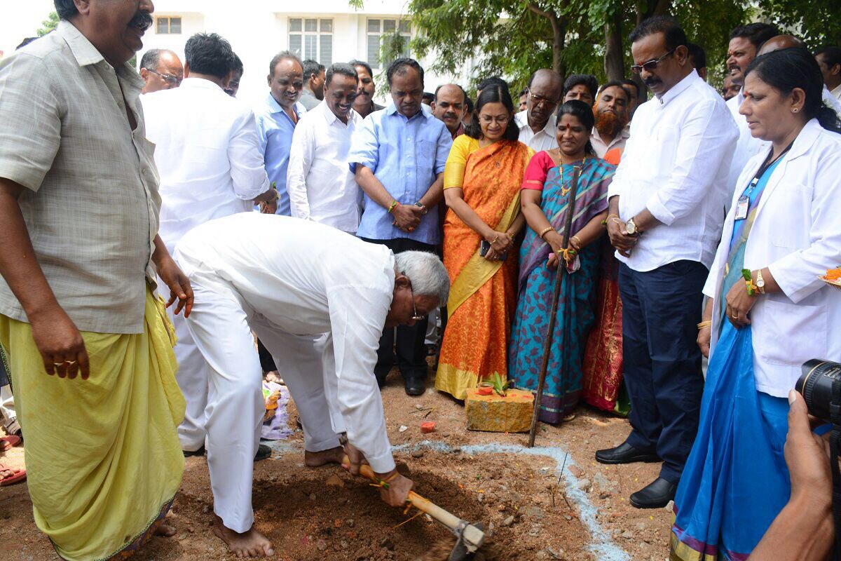 DamoderKoleti's tweet photo. భువనగిరి హోమియో అసుపత్రి శంకుస్థాపన https://t.co/17V4RfxsPK