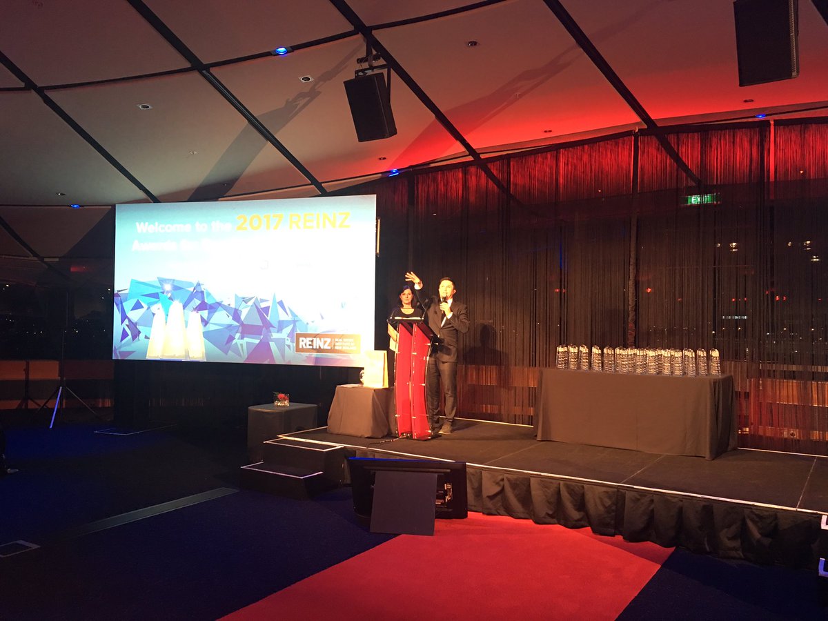 lightfrequency's tweet image. Presentation starting #REINZAwards