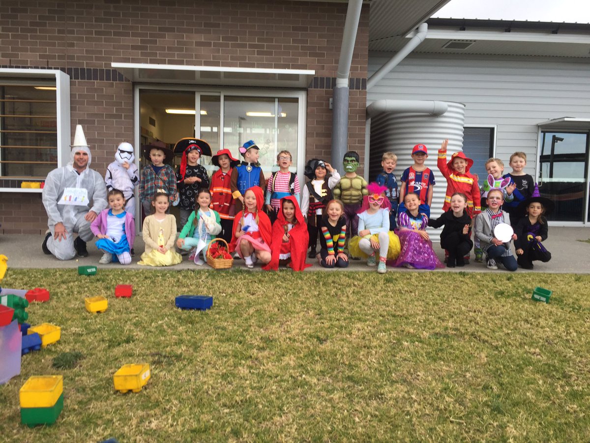 KinderW17's tweet photo. We sure know how to dress up and have fun! #bookweek2017 #escapetoeverywhere #kinderwattle https://t.co/aHq9wq8BO8