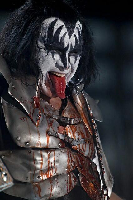 Happy Birthday Gene Simmons 

Kiss - I Was Made For Lovin You 

 