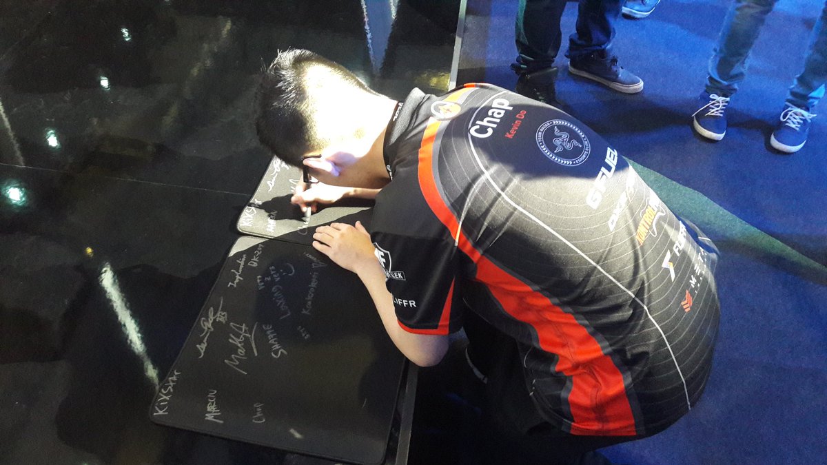 Ghassan Finge 🇱🇧✌️ (@miloshthemedic) on Twitter photo A little gift for everyone on Twitter from the <a href="/Rainbow6Game/">Rainbow Six Siege X</a> Proleague: RT+Follow for a chance to win a mousepad signed by EVERYONE in PL! A little gift for everyone on Twitter from the <a href="/Rainbow6Game/">Rainbow Six Siege X</a> Proleague: RT+Follow for a chance to win a mousepad signed by EVERYONE in PL!