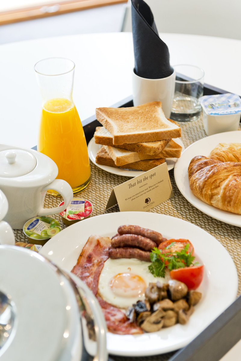 ¡Buenos días! Nos levantamos con energía gracias a este maravilloso desayuno perfecto para encarar este viernes de buen humor :) ¡Feliz día!