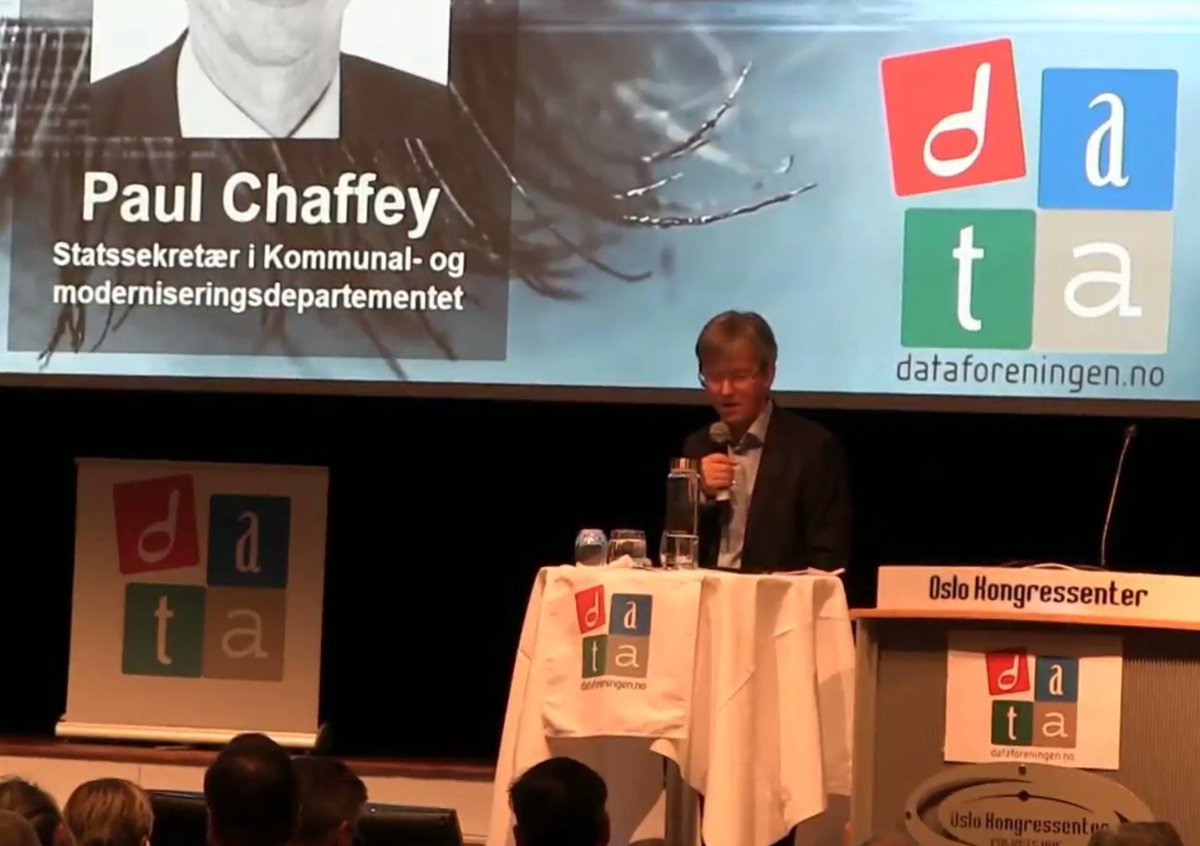 sisomm's tweet photo. Ser på @paulchaffey åpne lanseringen av @Datatilsynet veileder til innebygd personvern #gdpr Streames på https://t.co/taategu2iu https://t.co/Pmq7WipnlI