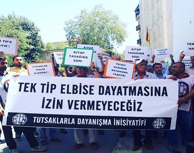 sargziposta's tweet photo. Tek tipe izin vermeyeceğiz!
Bugün
Saat:12.30
Bakırköy Kadın Kapalı Hapishanesi Önü https://t.co/yZzDIqNIBZ
