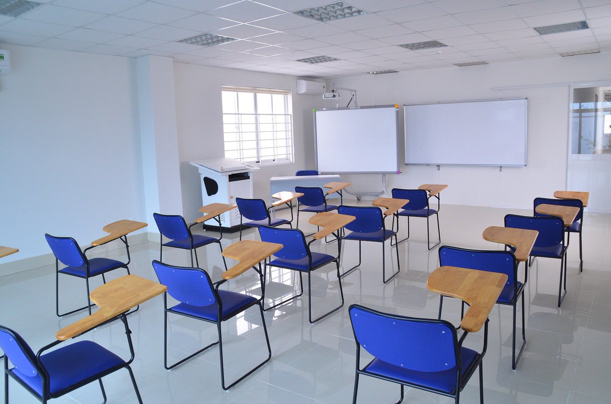 Tadris1's tweet photo. Un sentiment partagé pour beaucoup d'étudiants avant la #rentrée entre joie et tristesse ! #backtoschool #vacances https://t.co/oX9rLu7ogF