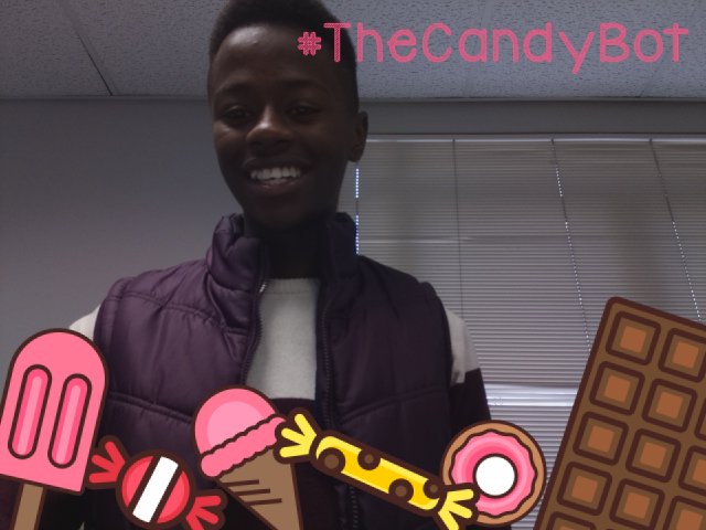 TheCandyBot's tweet photo. Did someone say candy? #TheCandyBot https://t.co/KOd08cR1Ej
