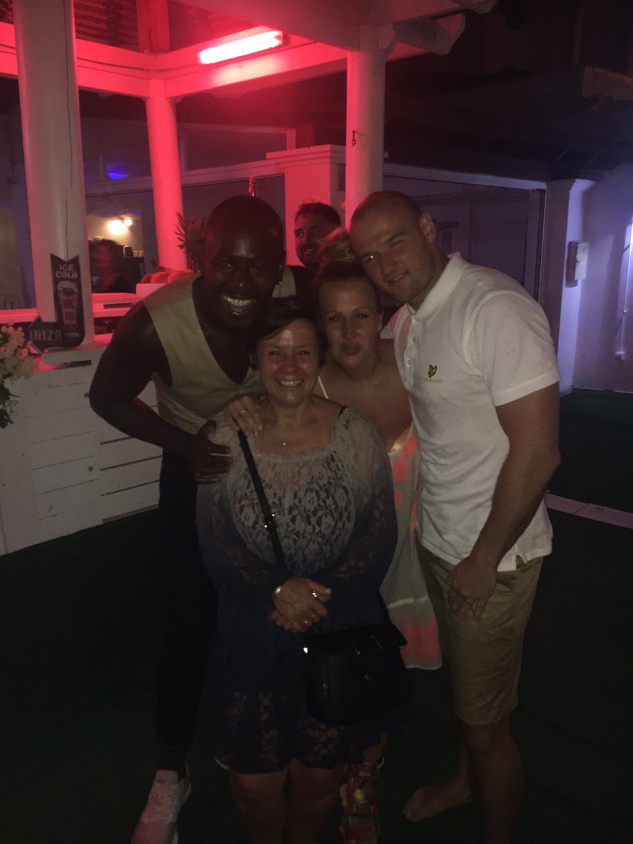 catfw's tweet photo. @PhatsandSmall amazing guys - great night loving Ibiza ❤️ https://t.co/eHLKuyO4nA
