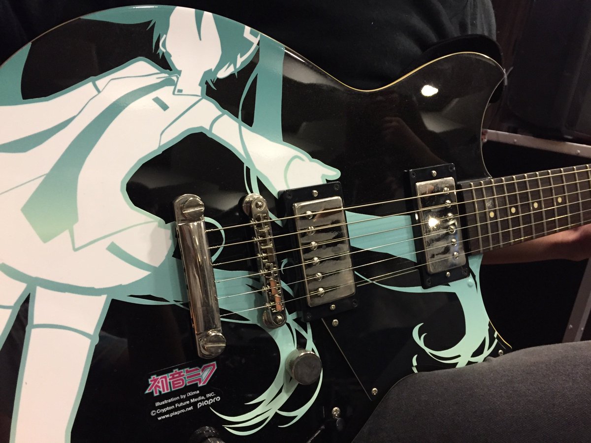 Yamaha Guitar Japan En Twitter マジカルミライ17のボカロバンドライブリハ写真をぱしゃり 164さんと初音ミクrevstarの夢のコラボレーション マジカルミライ当日もクリプトン Yamahaブースにて展示予定です 9 1 3に幕張メッセにてお待ちしております お