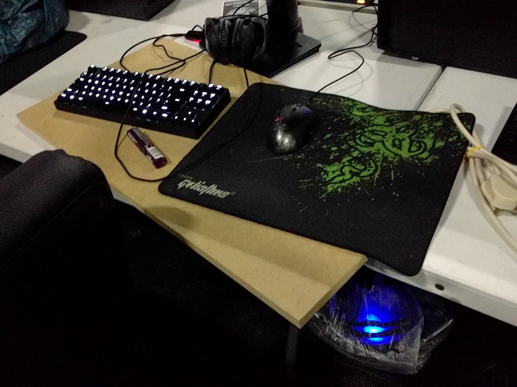 <a href="/kaidus_/">kaidus</a> keeping the gaming board alive <a href="/SideshowGaming/">Josh Wilkinson</a> #i61tf2