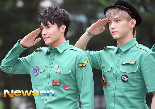 BrazilNFlying's tweet image. [#PRESS] 25.08.17 - N.Flying chegando no Music Bank.