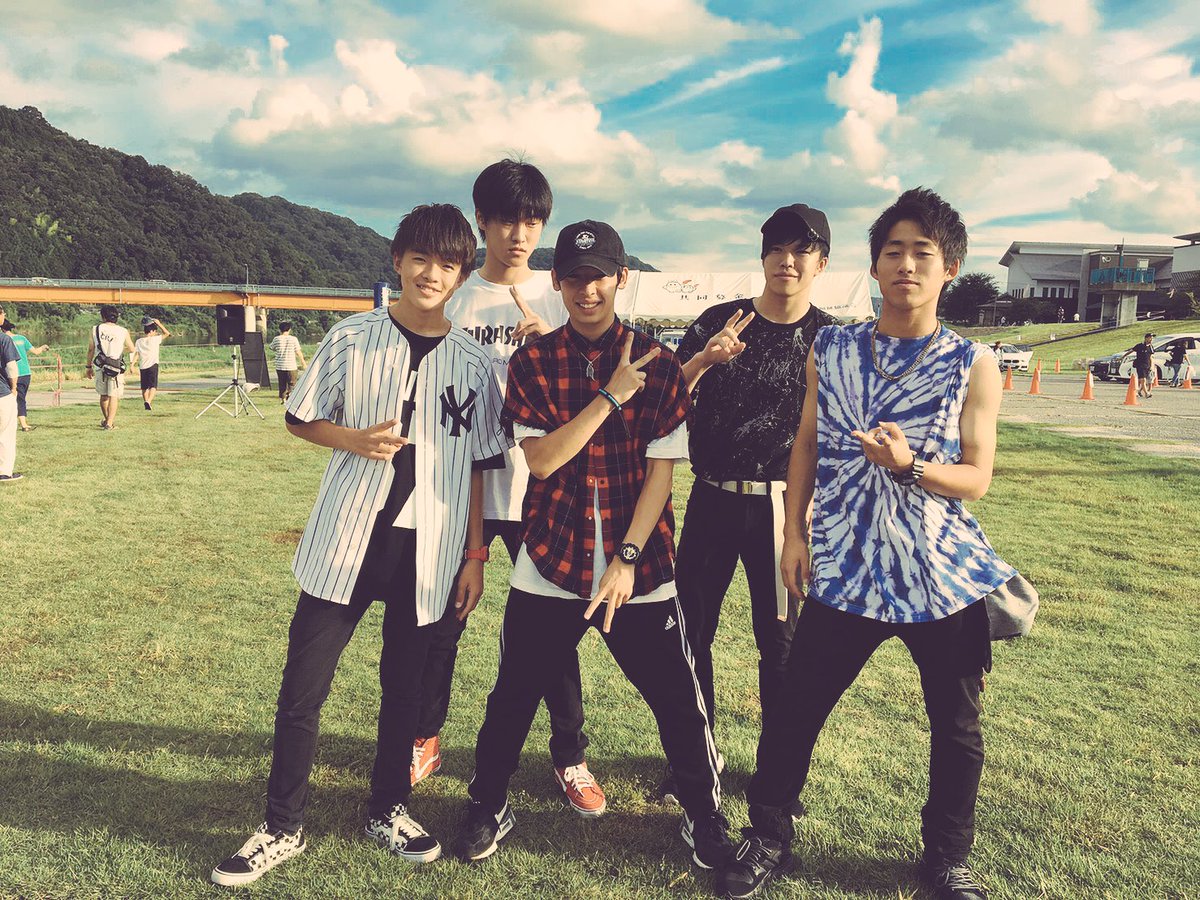 Rocktheflowx's tweet photo. 明日は鵜飼谷温泉夏祭り♨️
今年の夏最後のイベントですよ〜
花火もありますよ〜
是非是非見に来てください🤘🏾🤘🏾🤘🏾

#rocktheflow https://t.co/U2dnLbfmCL