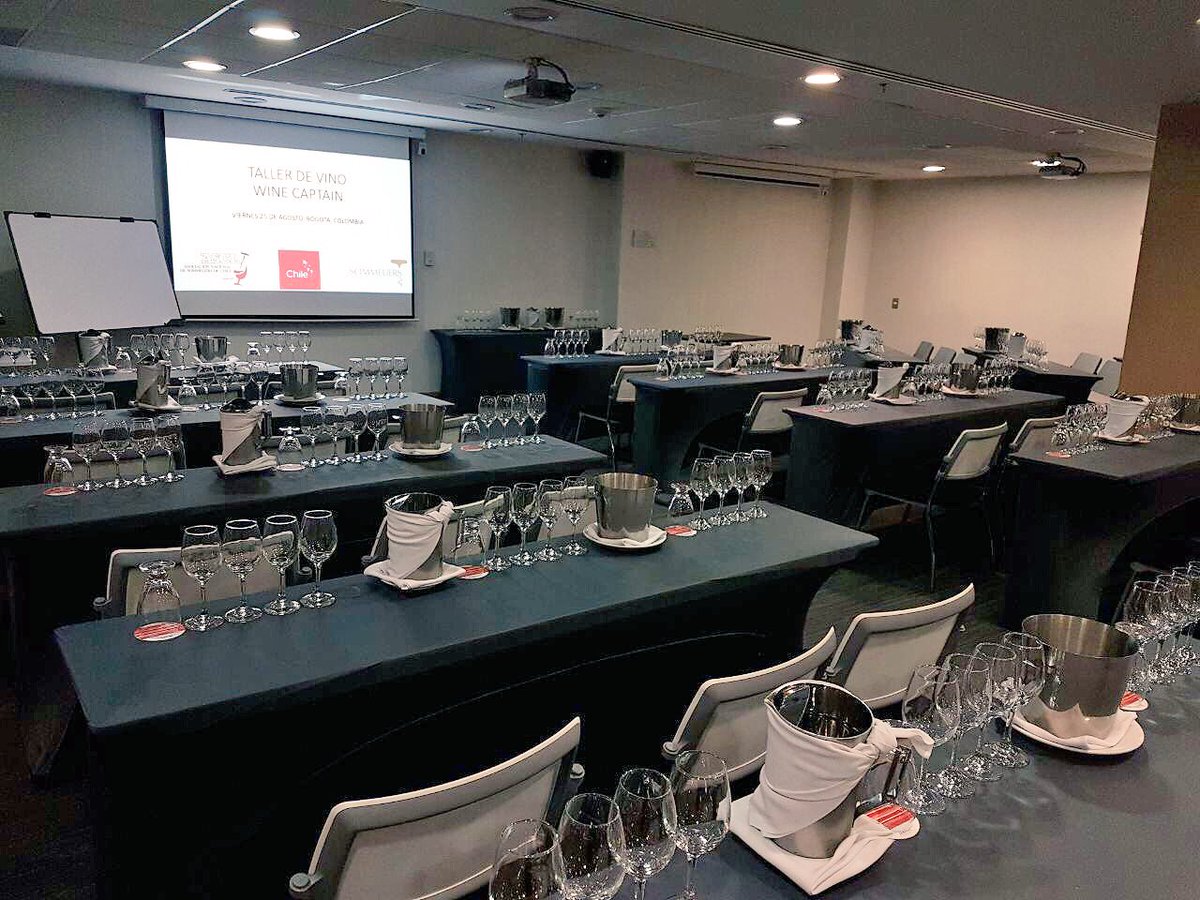 Todo listo para comenzar Taller de Vinos en Colombia gracias a <a href="/ProChile/">ProChile</a> 🍷