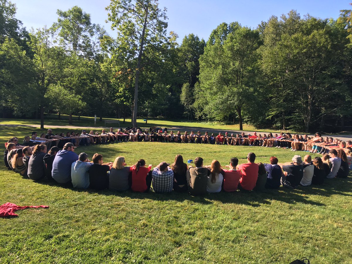 UNBFFacultyofEd's tweet photo. Awesome morning with 2017-2018 B.Ed. Pre-Service teachers in Odell park!! #getoutsideNB https://t.co/O4HDZBOtGA