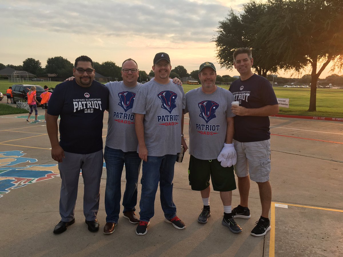 BishopEducates's tweet photo. We loved having the #PatriotDads at carpool this morning! So much fun! #ShepardID @Mr_Braden https://t.co/msT0nABNtY