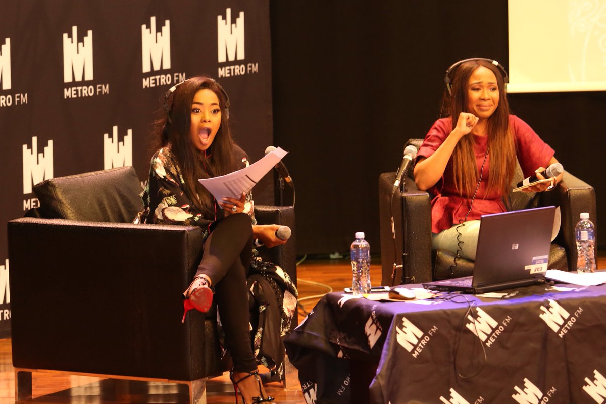 METROFMSA's tweet photo. .@leratokganyago &amp; @dineoranaka reaction to Anonza number 2's problem... #AskAManLive #TheBridgeLive https://t.co/2Xf3bYU1dW