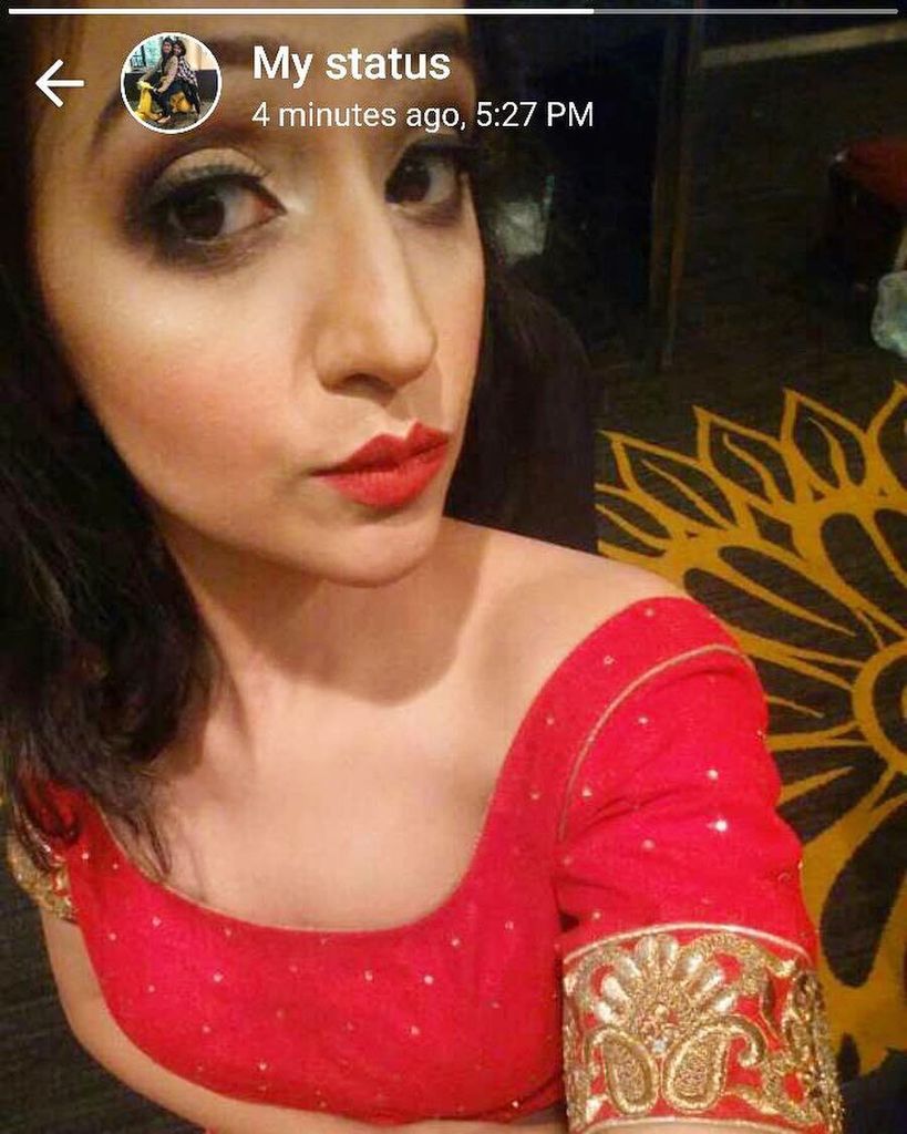 ArushiNanda's tweet photo. Gave @aksheata  C-shaped eyeshadow to enhance her already pretty eyes! ❤️👀 #makeupbyme #makeupartist #makeup #allu… https://t.co/ntPwm6UWOe https://t.co/XudwZ7h4xj