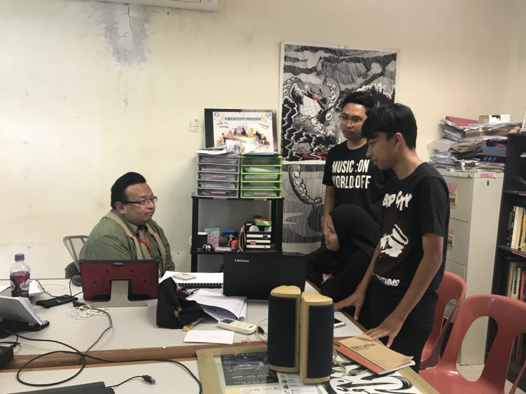 TheJoats's tweet photo. Our consultation with Mr Mark regarding the exhibition day! 🌸 Stay tuned! #thejoats #kpmim https://t.co/DFrJpz1wdS