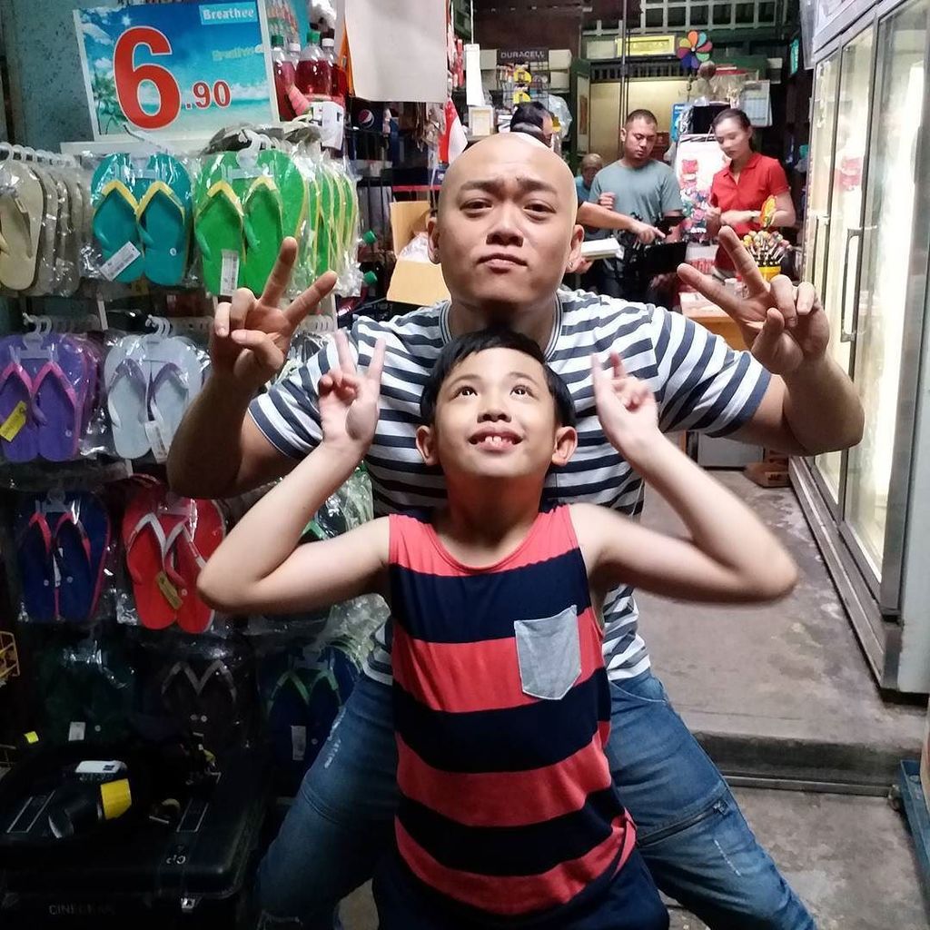 KellerTeh's tweet photo. Sharing a funny moment with YouTube comedian #jonathancheok on set of #dejavu #papahanfilms #kidactor #childactor https://t.co/CCns6yBNFK