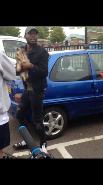 Lostbox - London (@lostboxlon) on Twitter photo RT <a href="/MPSBarnet/">Barnet MPS | North West BCU</a>: Do you know this man? We want to speak to him about the theft of ‘Clover’ in N11. Ref 2417663/17 RT <a href="/MPSBarnet/">Barnet MPS | North West BCU</a>: Do you know this man? We want to speak to him about the theft of ‘Clover’ in N11. Ref 2417663/17
