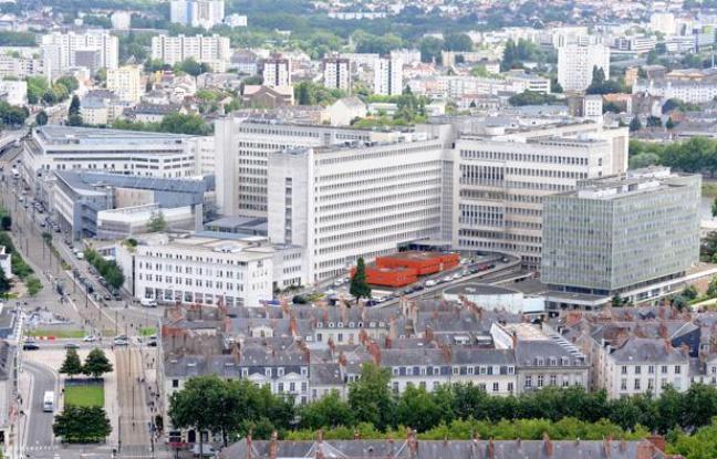 Le CHU de Nantes condamné pour avoir raccroché au nez d'une victime d'AVC bit.ly/2w3piEF