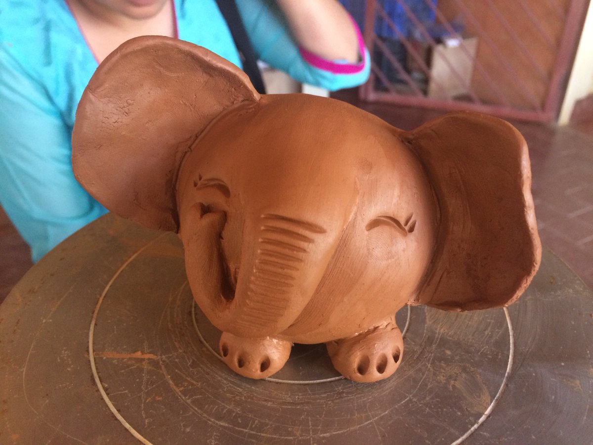 chand_shanu's tweet photo. #GaneshaInMaking #CreateLife #LifeInClay #Blessings #SmallThingsBigJoy https://t.co/o5plsVls9u