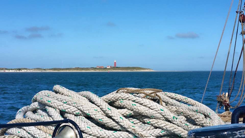 Wellicht een inkoppertje...maar wie weet welk eiland <a href="/klipperAntonia/">Antonia</a> hier in het vizier heeft? :D --> rederij-vooruit.nl/zeilboot-huren… #zeilen