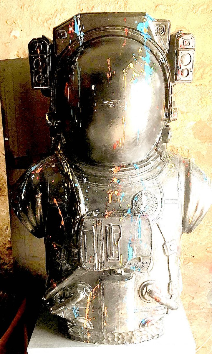 EspaceDesignBx's tweet photo. Astronaute chez Espace Design Bordeaux
#bordeaux #france #france #astronaute #2k17 #espacedesign #design #sculpture #TC #talleccreation https://t.co/APPmpDGpnb