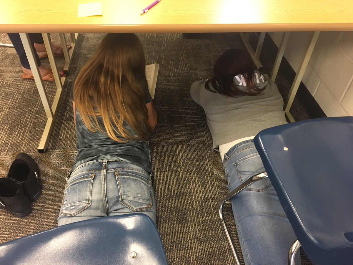 WCSTeachWTech's tweet photo. #Choice #Flex #IndependentRead #8thELA @WapakHS https://t.co/b72WGYvcF0