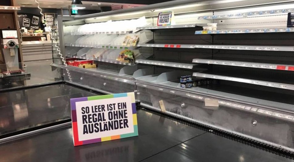 👊 Edeka supermarket in Hamburg has removed all foreign-made food from its shelves for a day to protest xenophobia bbc.in/2vu7EGM