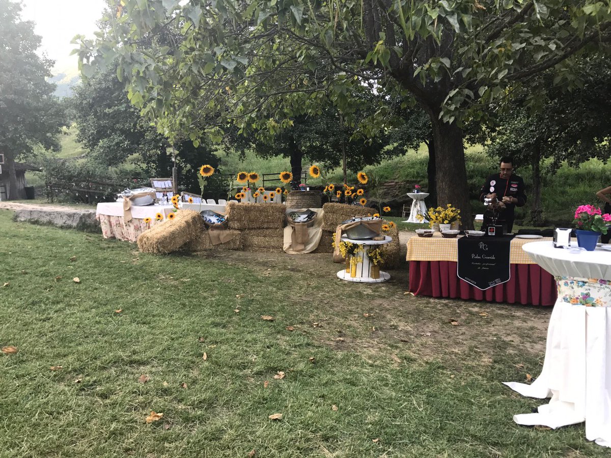 AmadisCatering's tweet photo. Todos los detalles son importantes y nosotros los cuidamos en cada celebración en la que participamos. ¡Nuestro equipo te está esperando! https://t.co/T9m5kFZQdX