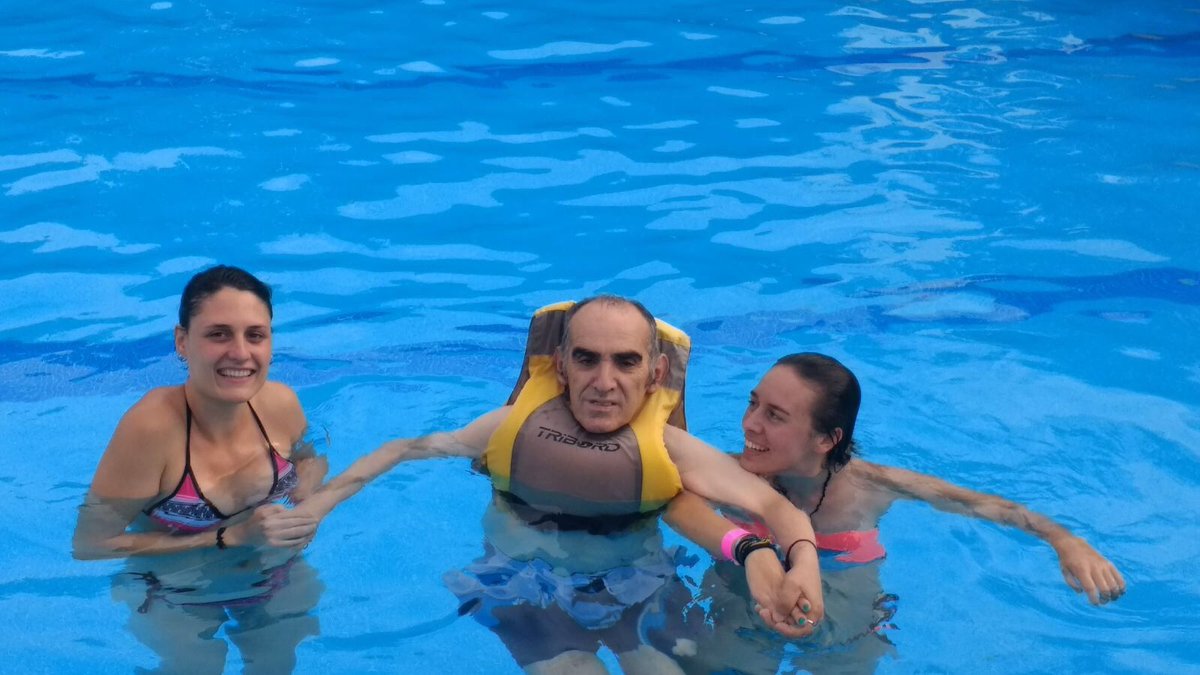 prodisterrassa's tweet photo. Dels creadors de:"lo que el agua se llevó" "Piscina perpetua" i "Piscinatrix" aquest estiu arriba: "Piscinator"! #Piscinator #Prolònies https://t.co/YYKhErM3ep