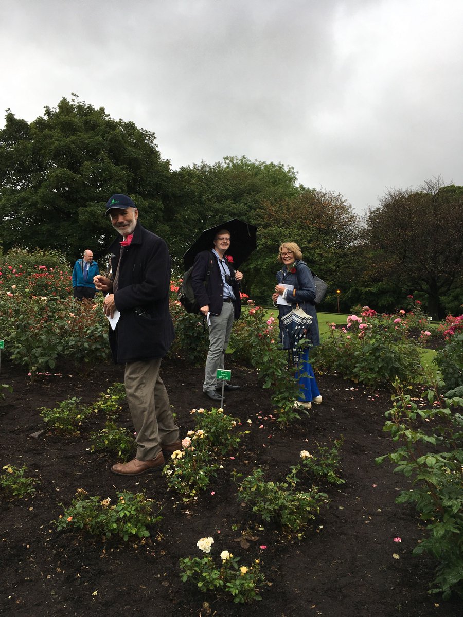 LordProvostGCC's tweet photo. Judging furiously - the beautiful blooms at Tollcross ahead of big reveal the winner https://t.co/wLAdLdsn4Y